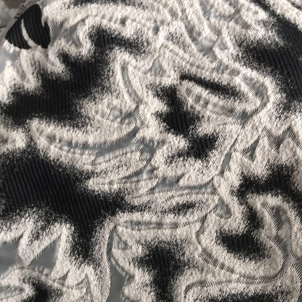 Margot Rozanska Sheer Black and White Leaf Pattern Jacket Top M - Picture 8 of 8